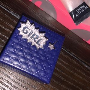 Girl Henri Bendel Earrings yes correct pairing